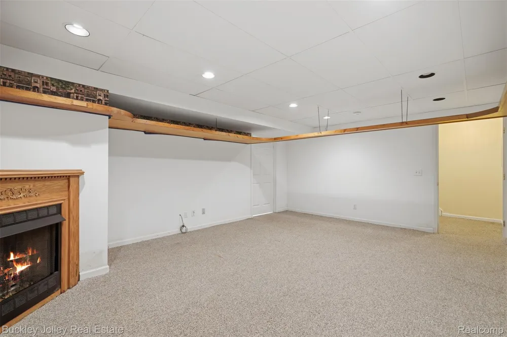 4784 New Haven Drive Genoa Township, MI 48843
