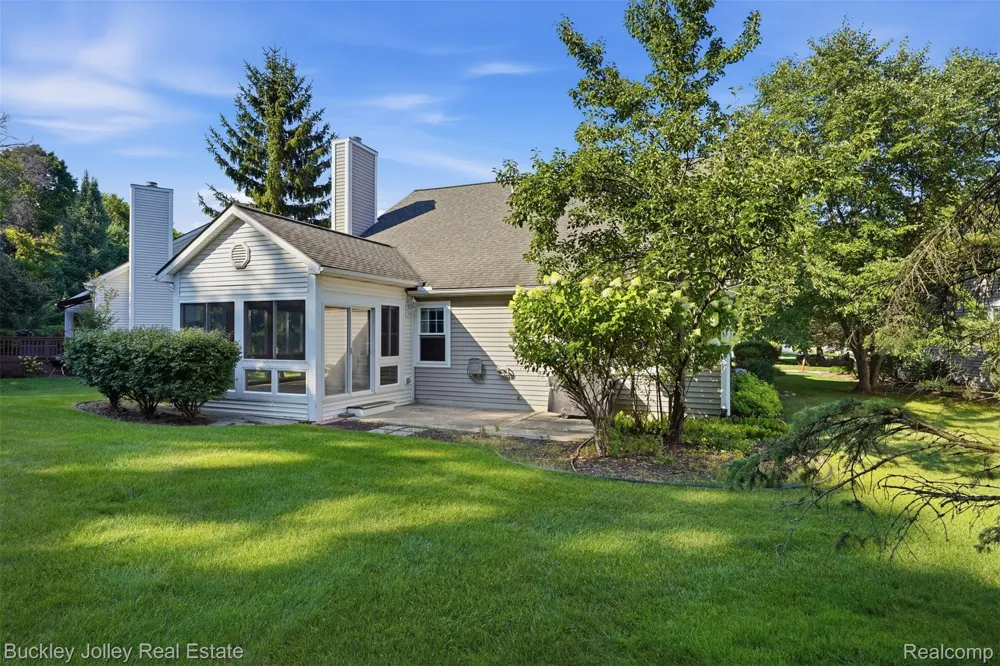 4784 New Haven Drive Genoa Township, MI 48843