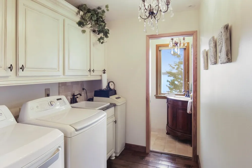 4595 NE Torch Lake Drive Torch Lake Township, MI 49622