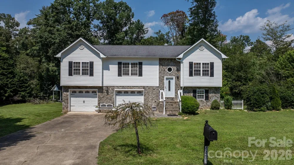 4400 Willowood Drive Morganton, NC 28655