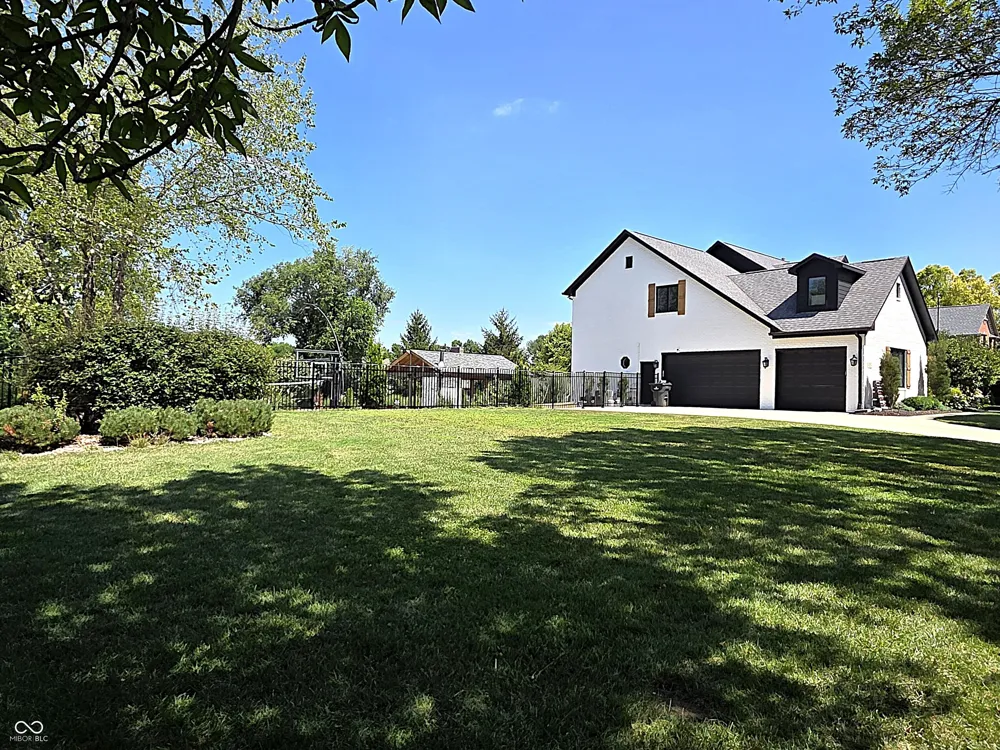 1258 Soaring Eagle Drive Greenwood, IN 46143