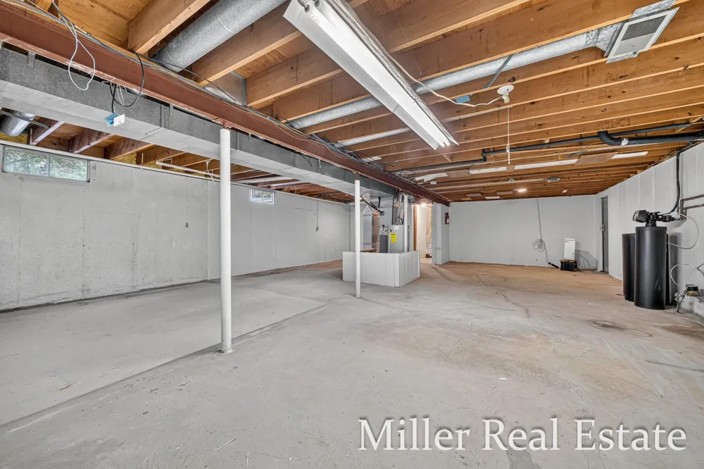 1221 Hanover Street Hastings, MI 49058