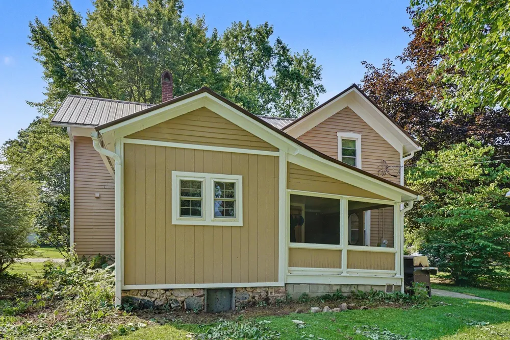 265 E 4th Street Constantine, MI 49042