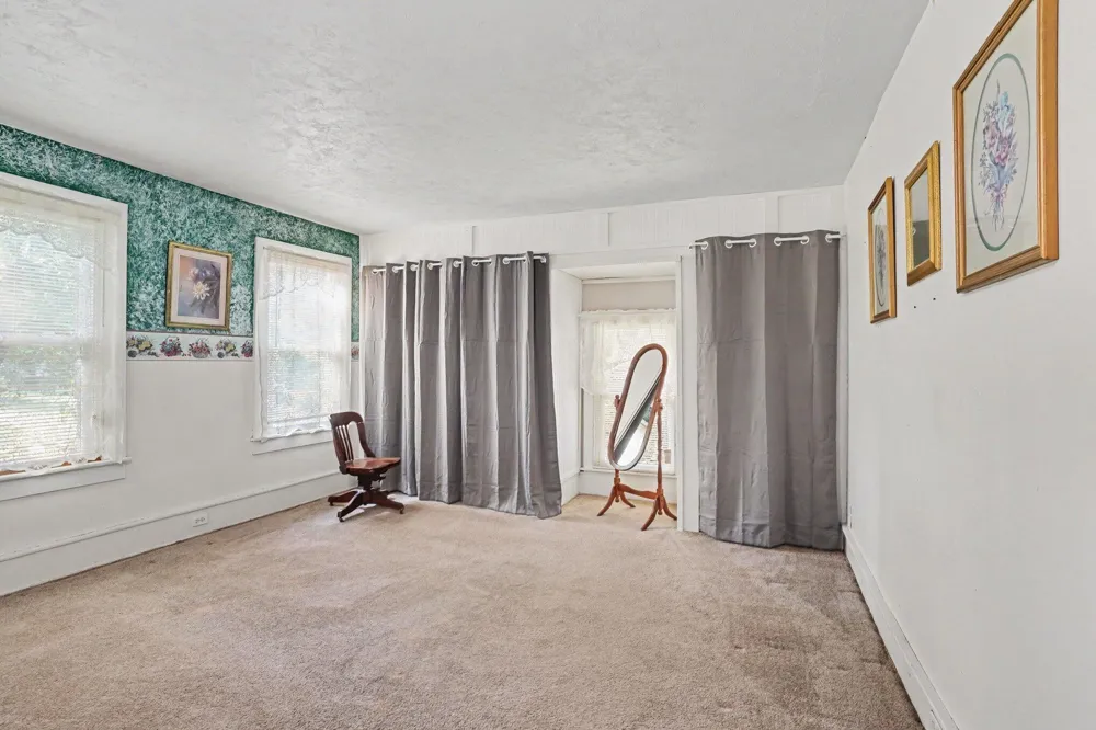 265 E 4th Street Constantine, MI 49042