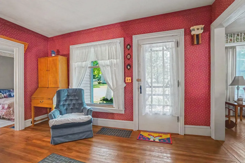 265 E 4th Street Constantine, MI 49042
