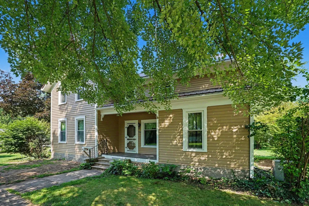 265 E 4th Street Constantine, MI 49042