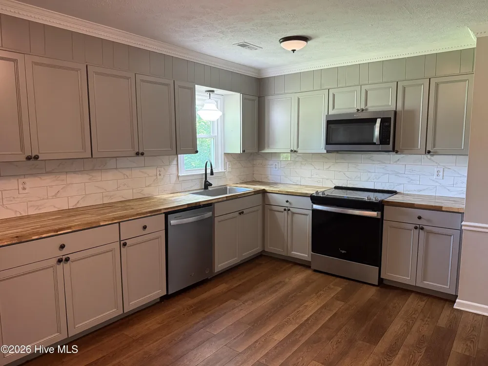 203 Poplar Road Havelock, NC 28532