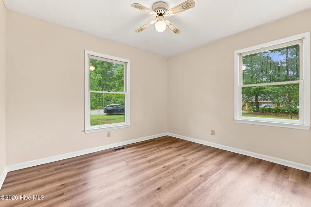 924 E Winds Lane Fayetteville, NC 28311