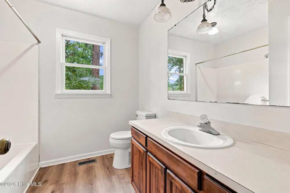 924 E Winds Lane Fayetteville, NC 28311