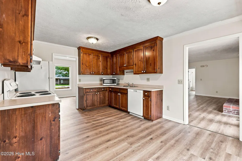 924 E Winds Lane Fayetteville, NC 28311