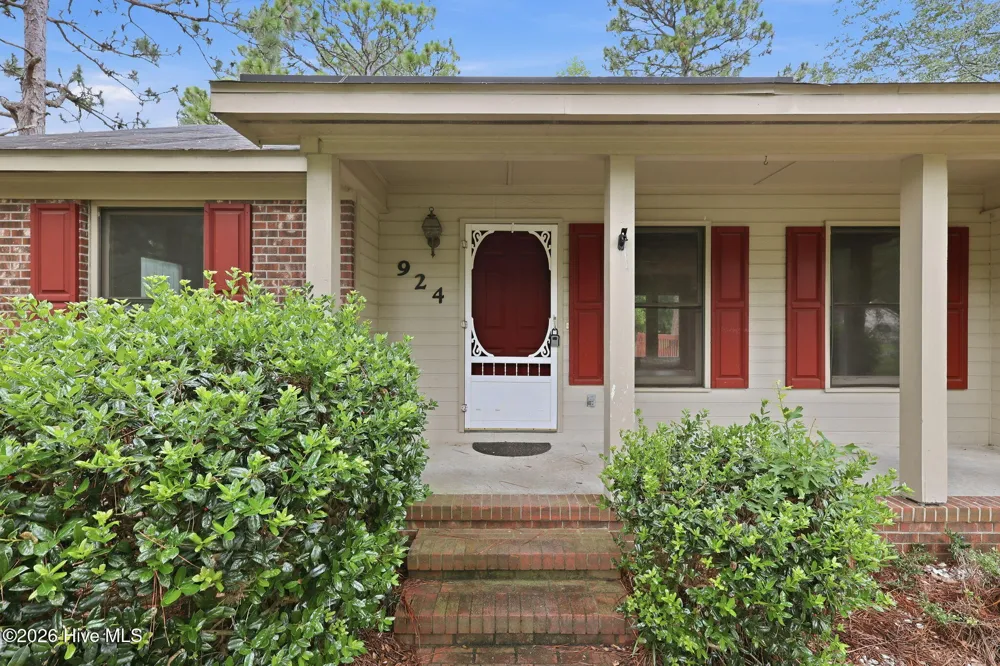 924 E Winds Lane Fayetteville, NC 28311