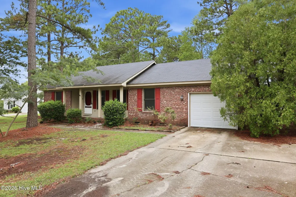 924 E Winds Lane Fayetteville, NC 28311