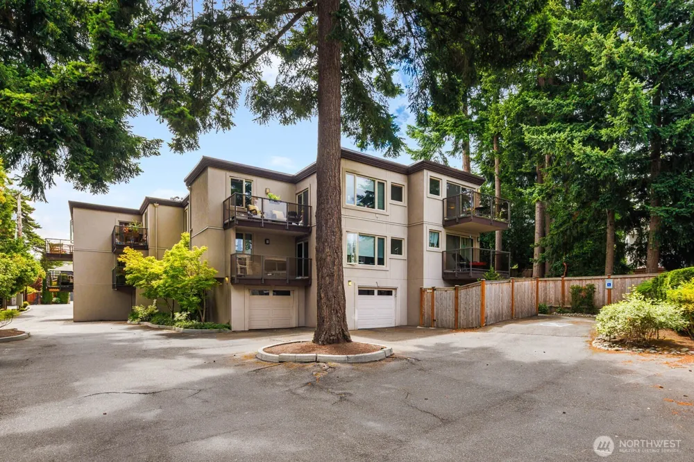 8503 Bowdoin Way #201 Edmonds, WA 98026