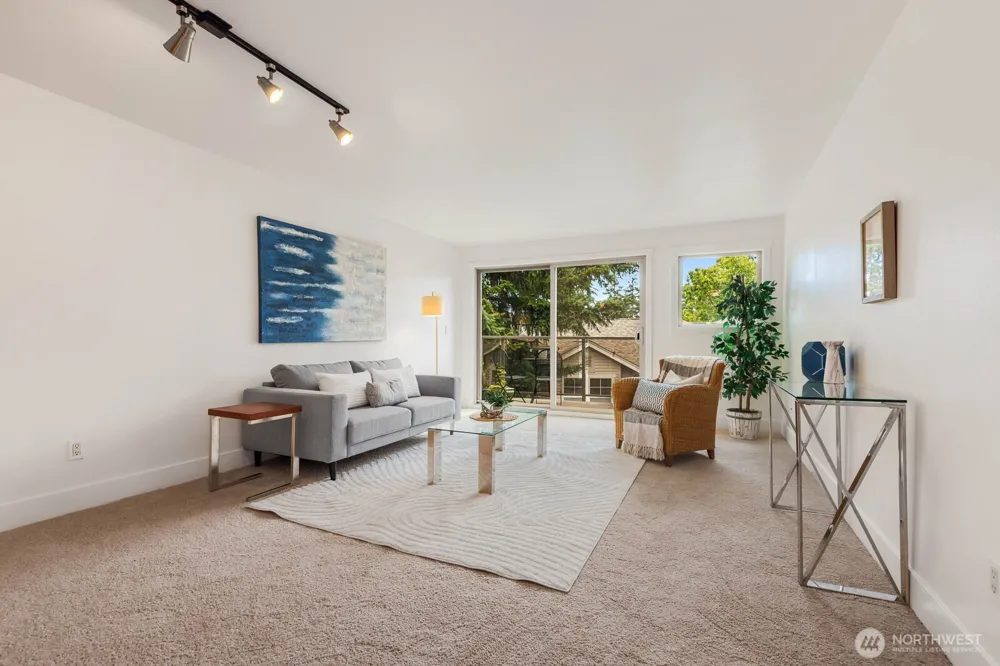 8503 Bowdoin Way #201 Edmonds, WA 98026