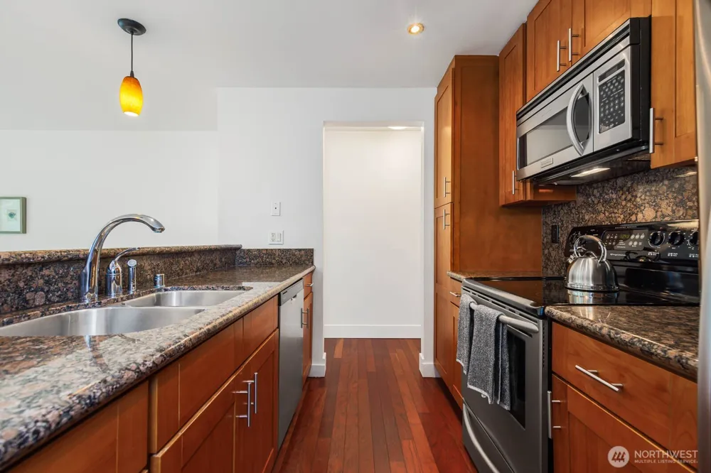 8503 Bowdoin Way #201 Edmonds, WA 98026