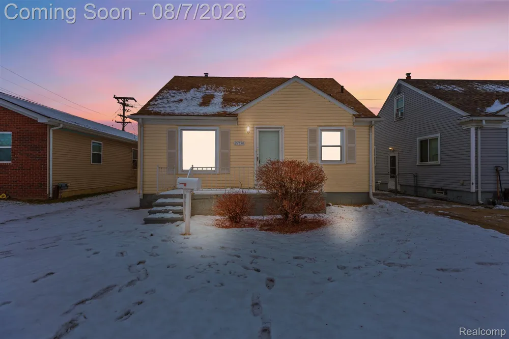27550 Garfield Street Roseville City, MI 48066