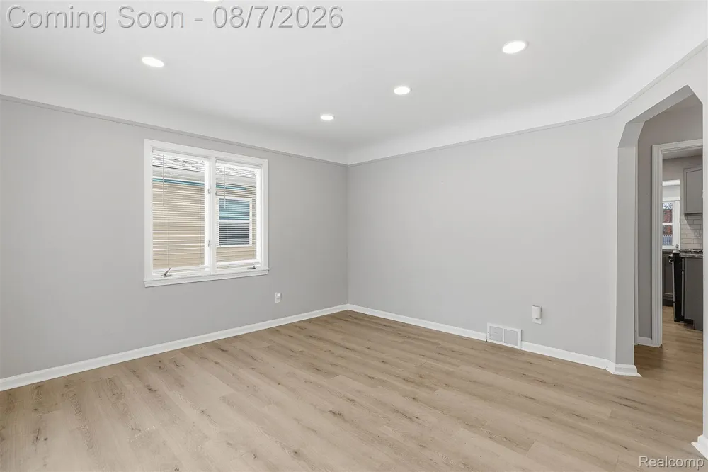 27550 Garfield Street Roseville City, MI 48066
