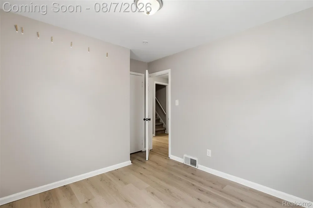 27550 Garfield Street Roseville City, MI 48066
