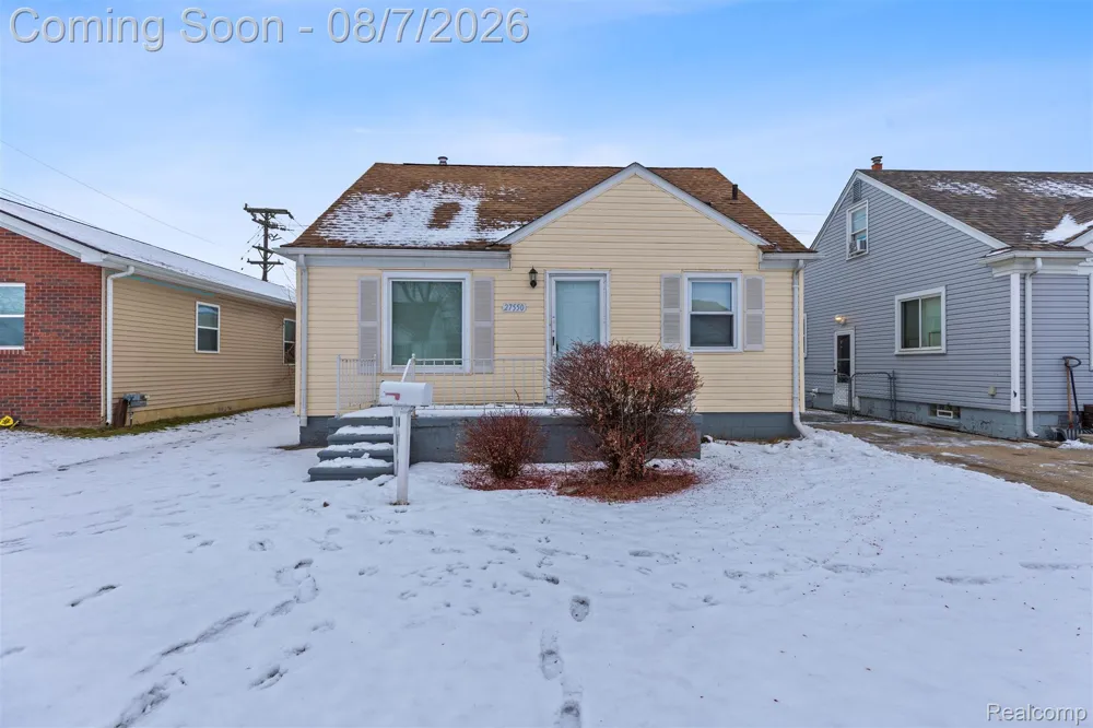 27550 Garfield Street Roseville City, MI 48066