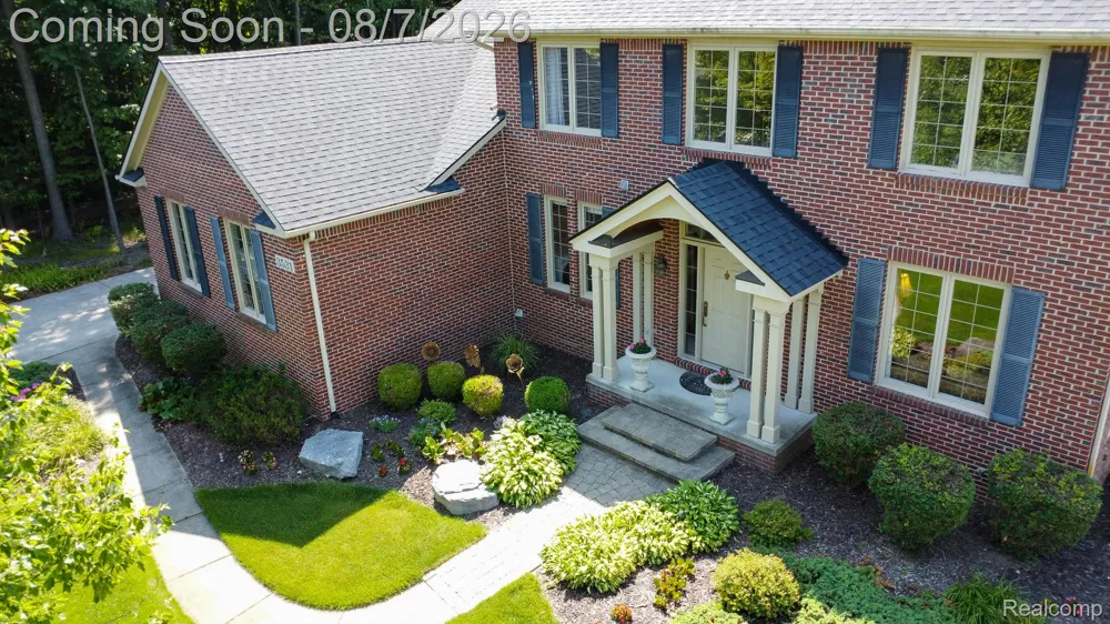3531 Stoneridge Court Commerce Charter Township, MI 48382