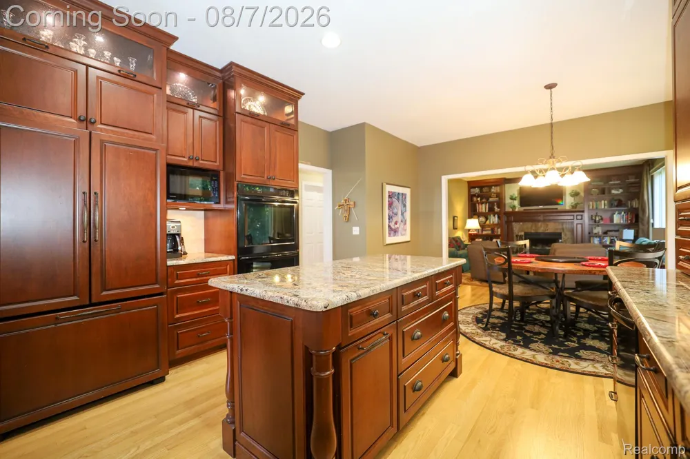 3531 Stoneridge Court Commerce Charter Township, MI 48382