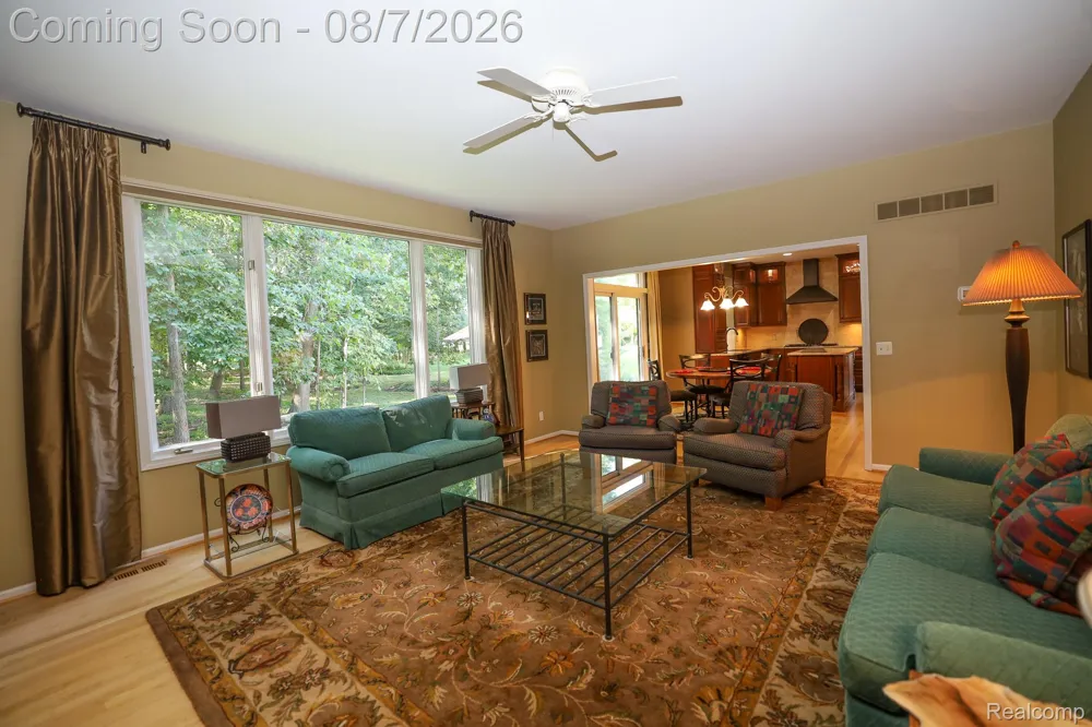 3531 Stoneridge Court Commerce Charter Township, MI 48382