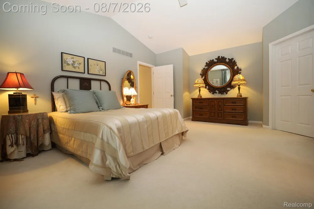 3531 Stoneridge Court Commerce Charter Township, MI 48382
