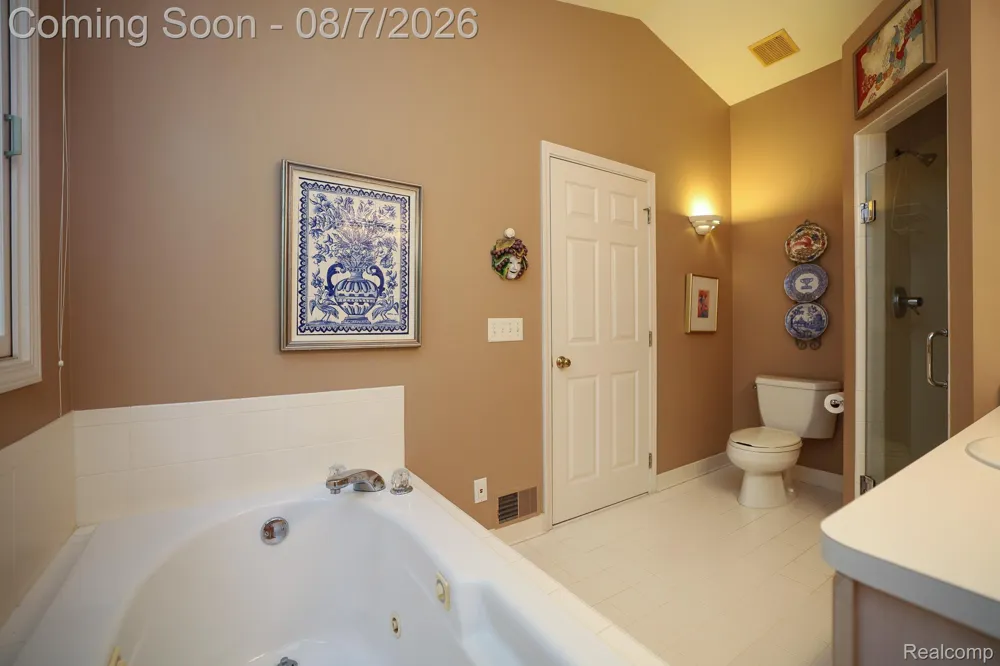 3531 Stoneridge Court Commerce Charter Township, MI 48382