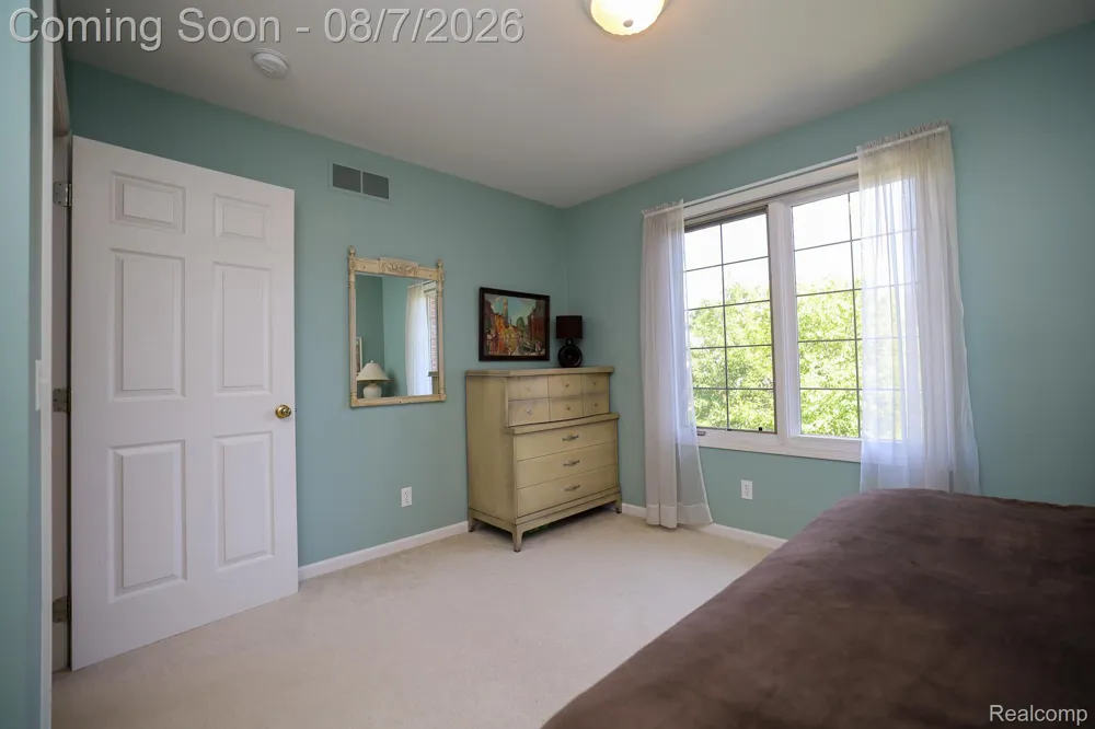 3531 Stoneridge Court Commerce Charter Township, MI 48382
