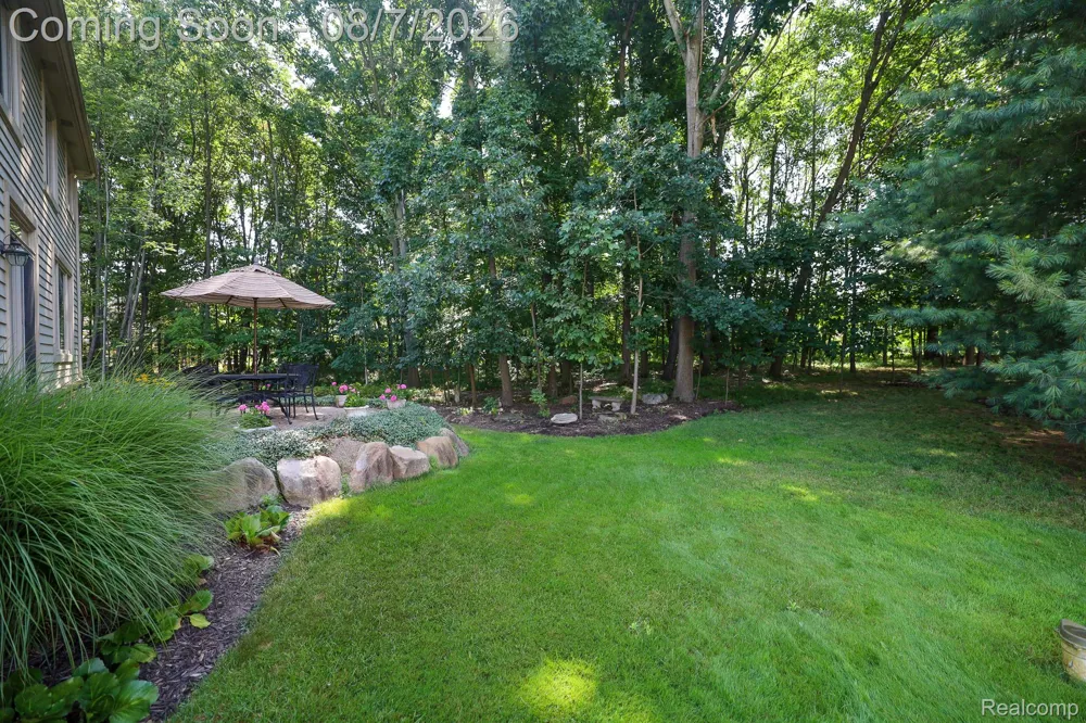 3531 Stoneridge Court Commerce Charter Township, MI 48382