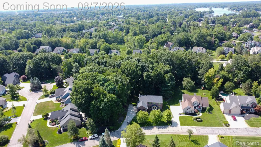 3531 Stoneridge Court Commerce Charter Township, MI 48382