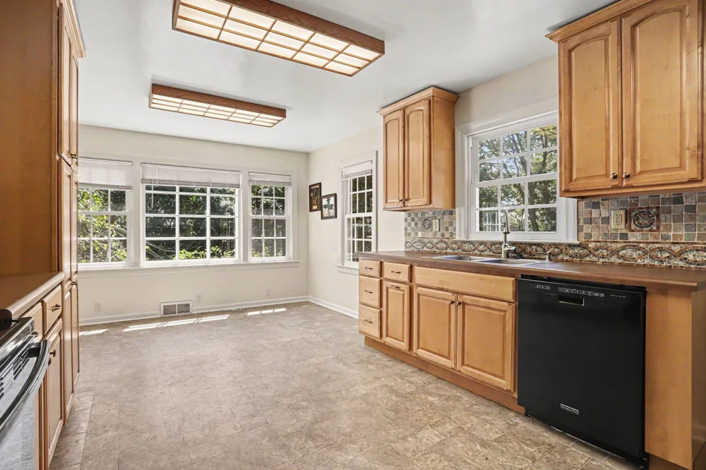 8716 S Westnedge Avenue Portage City, MI 49002