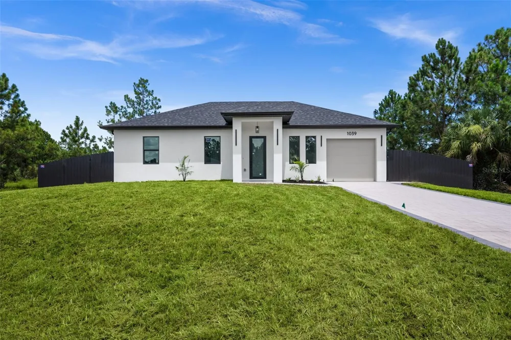 1039 BASSINGER AVENUE S Lehigh Acres, FL 33974