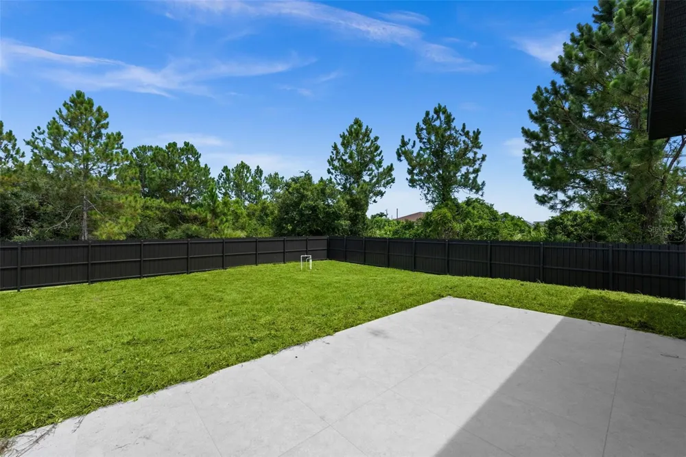 1039 BASSINGER AVENUE S Lehigh Acres, FL 33974