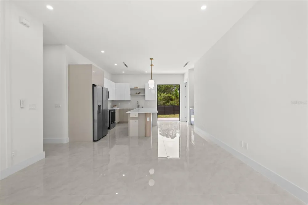 1039 BASSINGER AVENUE S Lehigh Acres, FL 33974