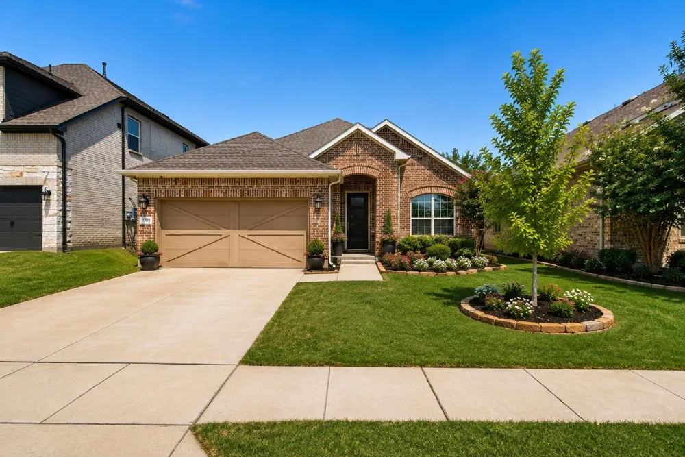 709 Bent Brook Road Oak Point, TX 75068