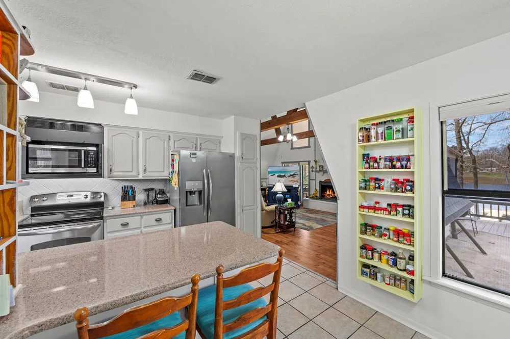 364 Private Road 6602 Mineola, TX 75773