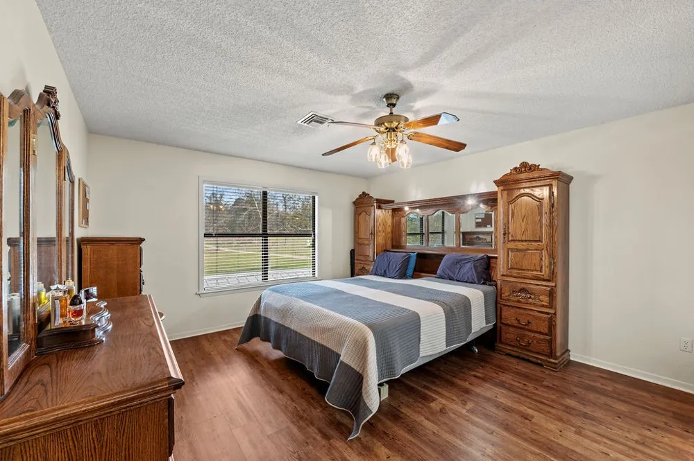 364 Private Road 6602 Mineola, TX 75773