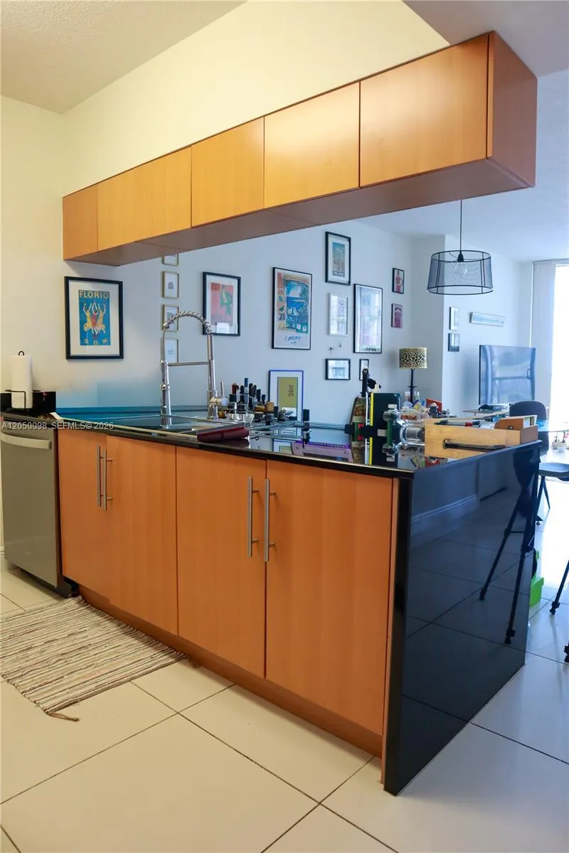 1750 Bayshore Dr #3411 Miami, FL 33132