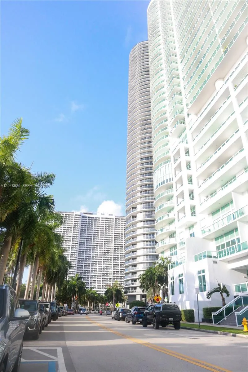 1750 Bayshore Dr #3611 Miami, FL 33132
