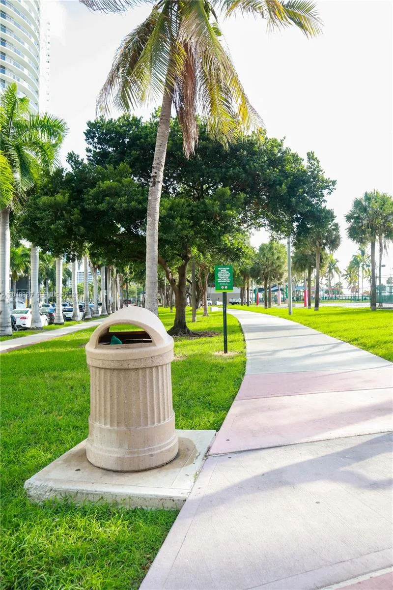 1750 Bayshore Dr #3611 Miami, FL 33132