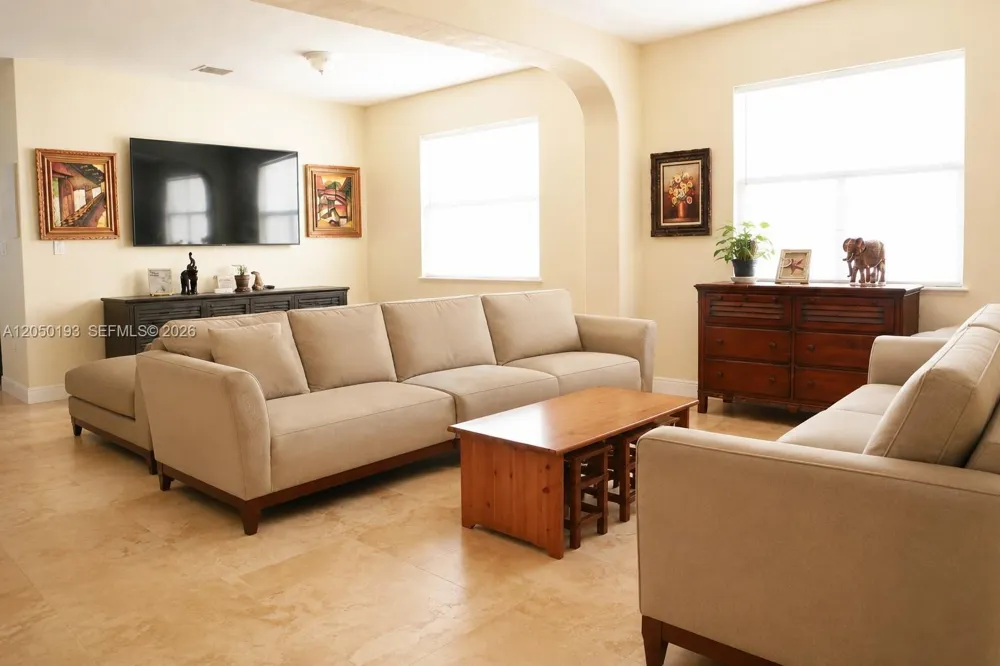 16474 SW 84th St Miami, FL 33193