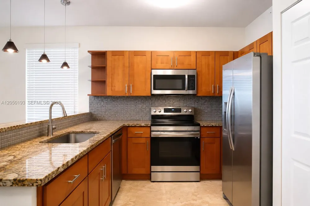 16474 SW 84th St Miami, FL 33193