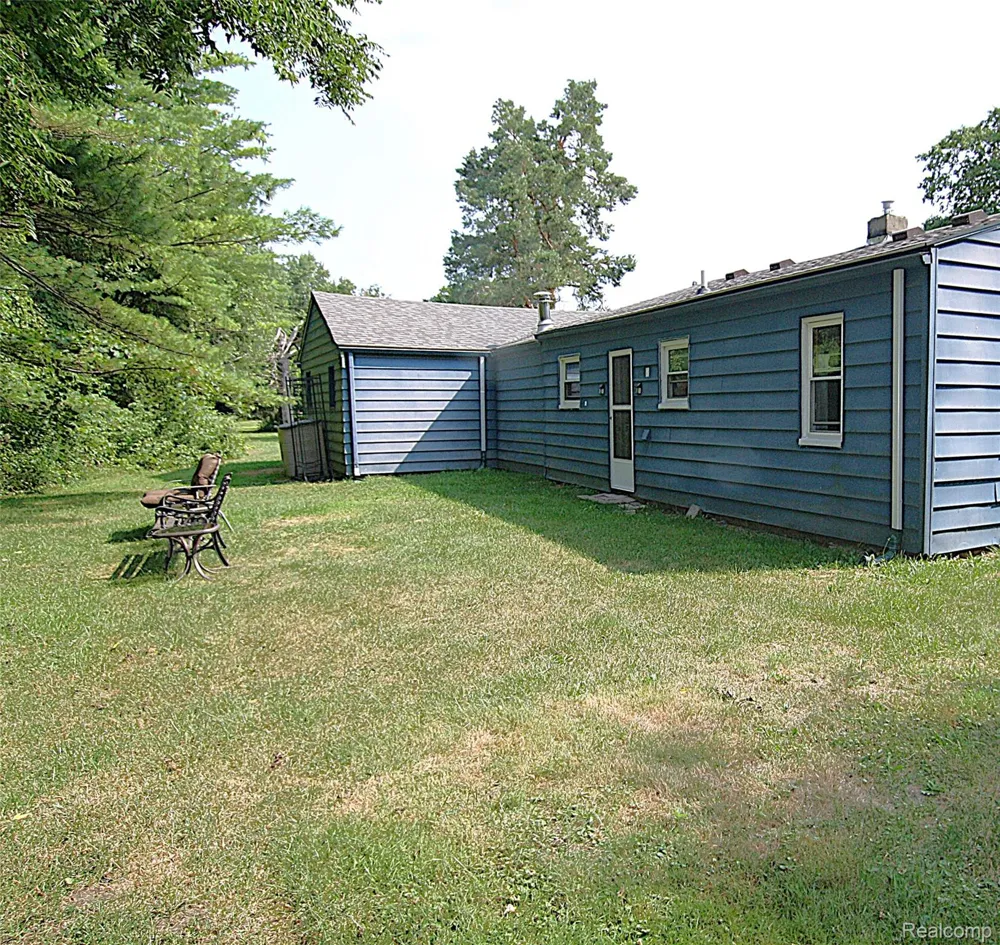 5349 E Carpenter Road Genesee Charter Township, MI 48506