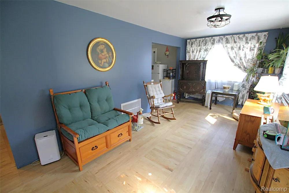 5349 E Carpenter Road Genesee Charter Township, MI 48506