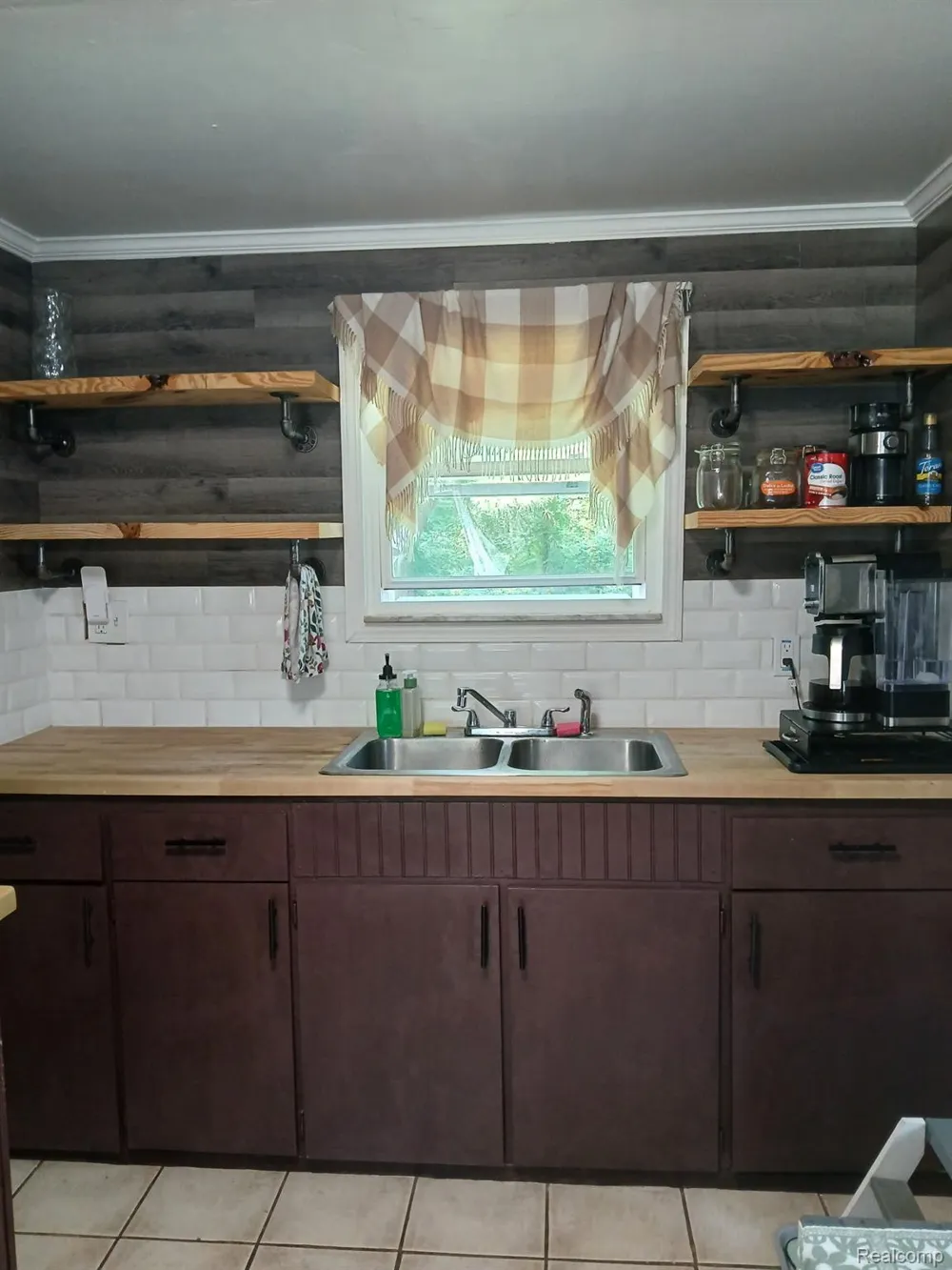 5349 E Carpenter Road Genesee Charter Township, MI 48506