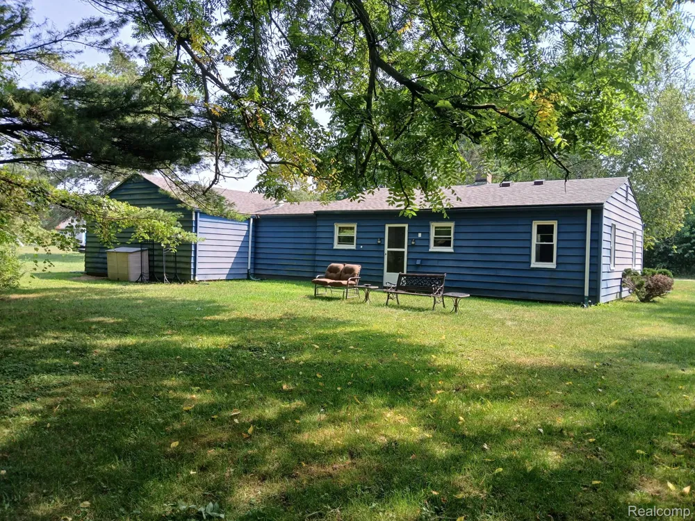 5349 E Carpenter Road Genesee Charter Township, MI 48506
