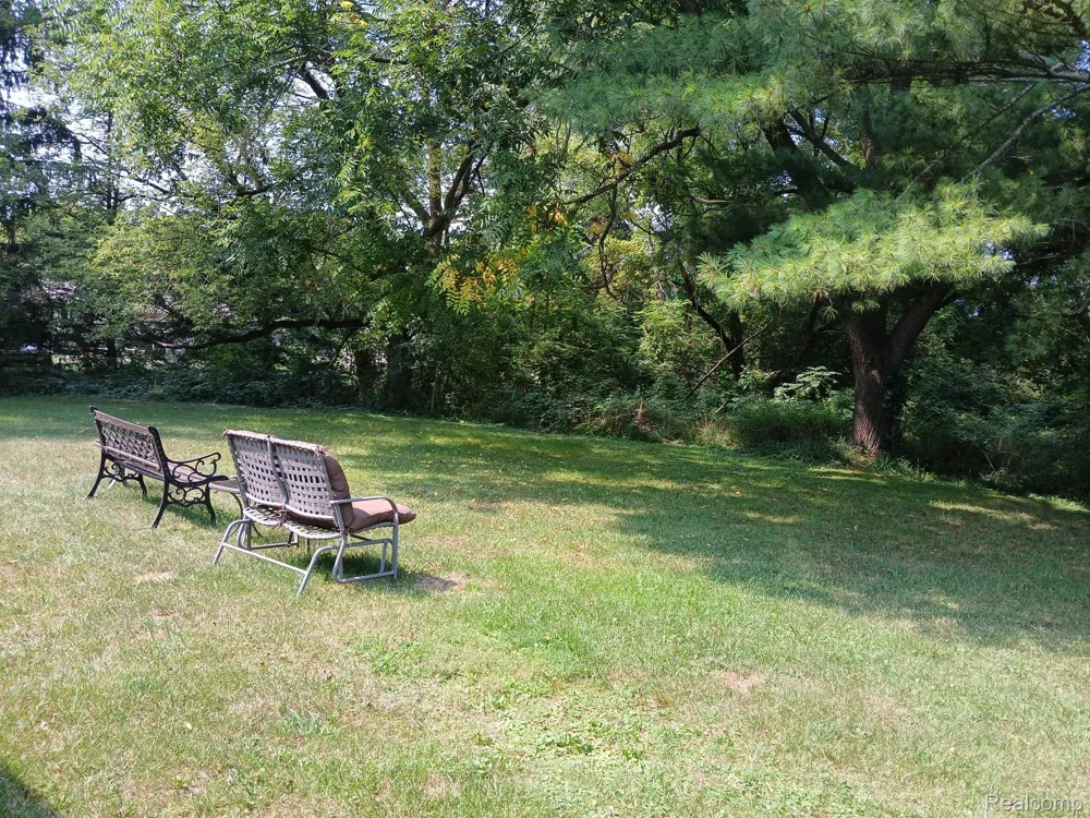 5349 E Carpenter Road Genesee Charter Township, MI 48506