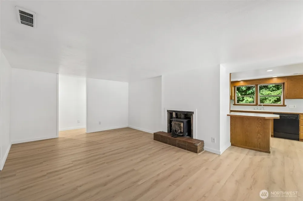 7629 236th Street SW Edmonds, WA 98026