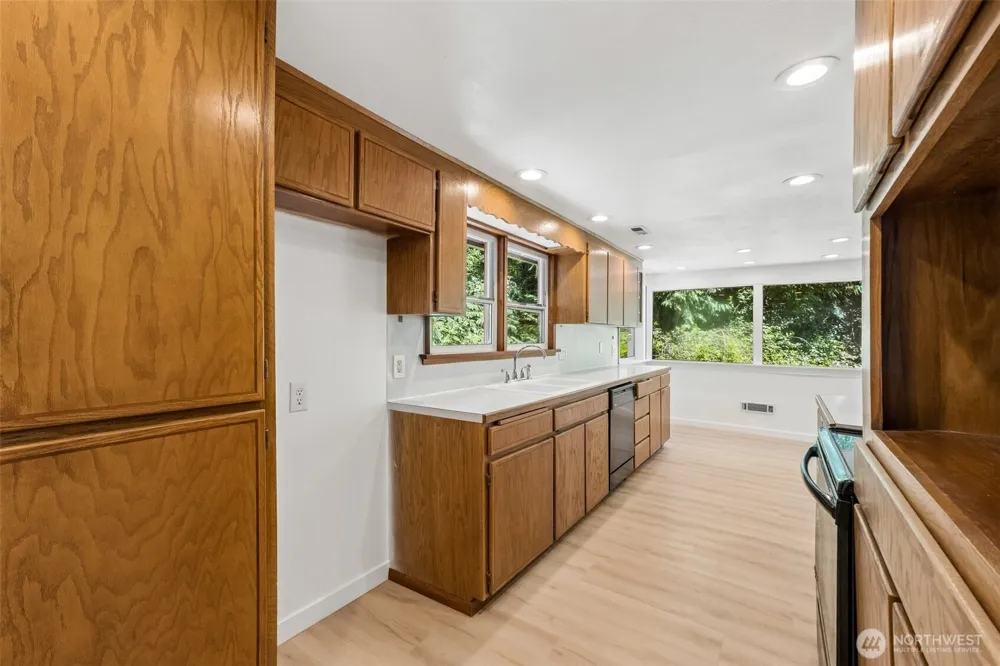 7629 236th Street SW Edmonds, WA 98026